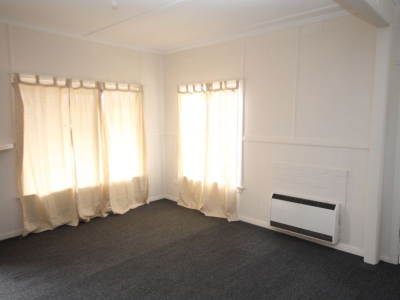 1B Oak Place, Inverell NSW 2360