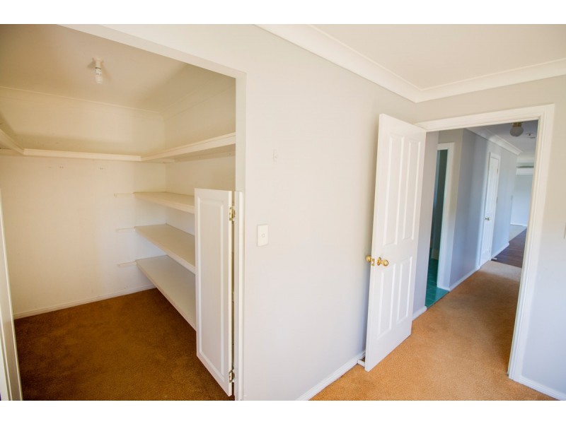 19 Taylor Avenue, Inverell NSW 2360