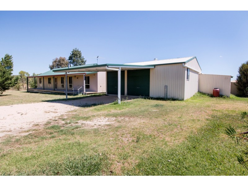 19 Taylor Avenue, Inverell NSW 2360