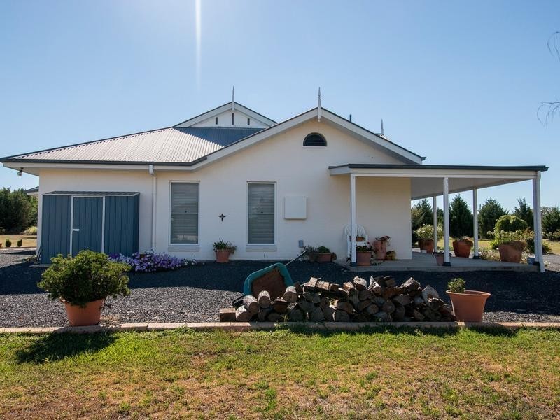 103 Fernhill Road, Inverell NSW 2360