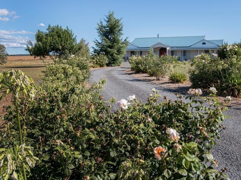 103 Fernhill Road, Inverell NSW 2360