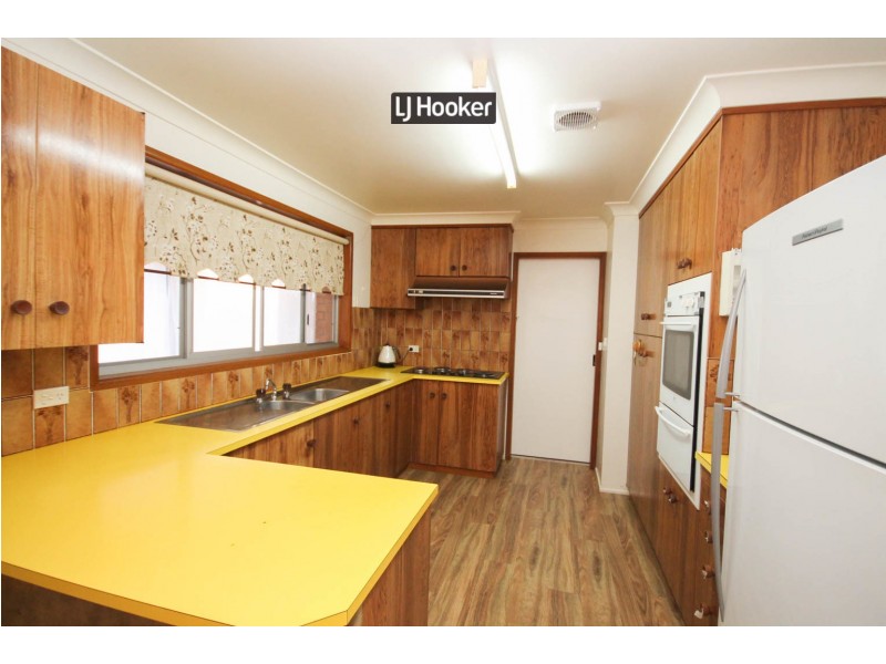 20 Zircon Street, Inverell NSW 2360