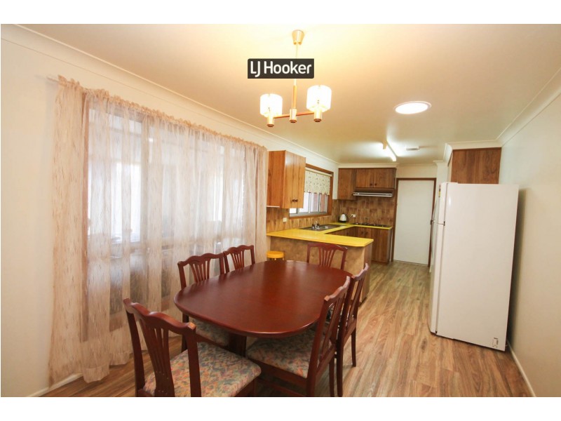 20 Zircon Street, Inverell NSW 2360