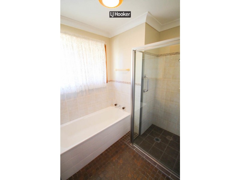 20 Zircon Street, Inverell NSW 2360