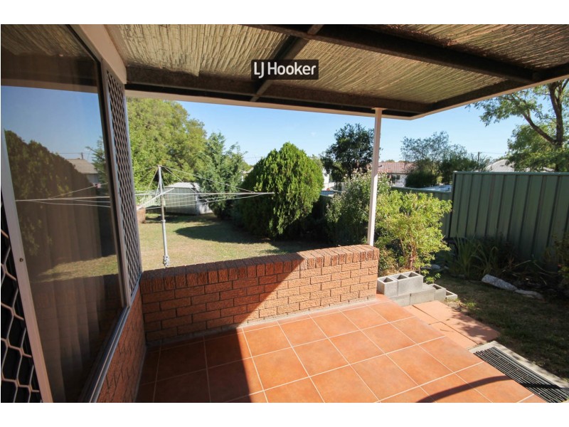 20 Zircon Street, Inverell NSW 2360