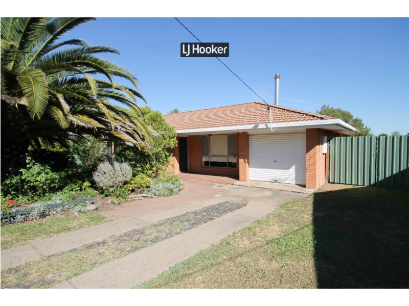 20 Zircon Street, Inverell NSW 2360