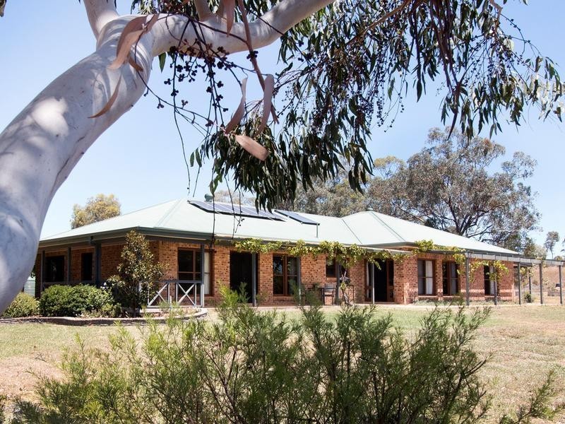 10 Oakland Place, Inverell NSW 2360