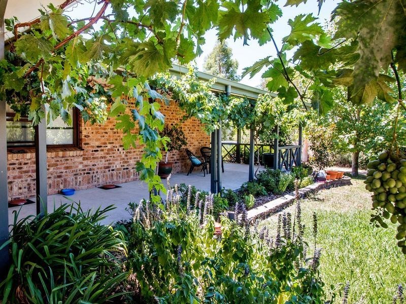 10 Oakland Place, Inverell NSW 2360