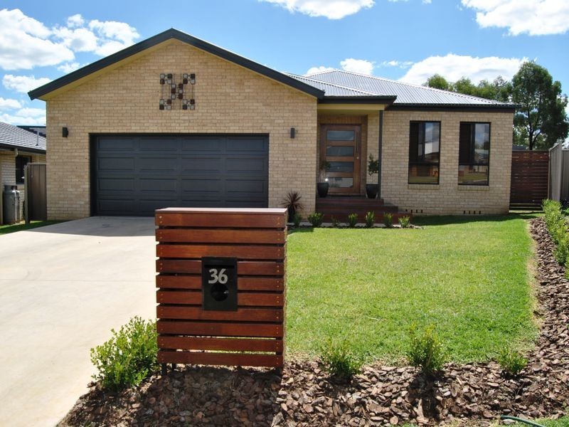 36 Kingfisher Drive, Inverell NSW 2360