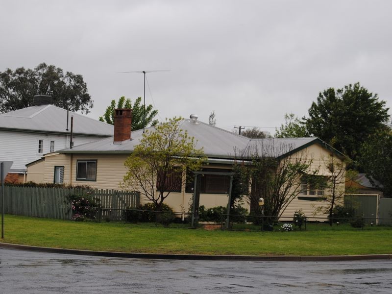 74 Mansfield Street, Inverell NSW 2360
