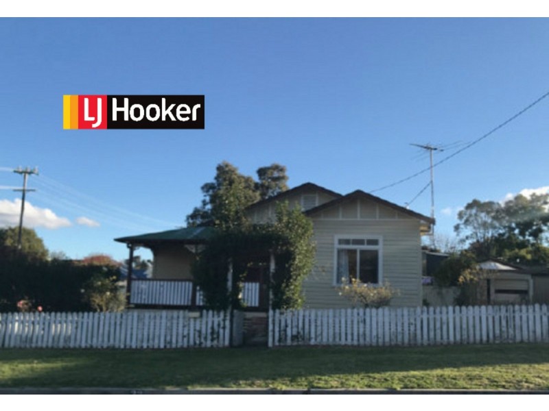 22 Howard Street, Inverell NSW 2360