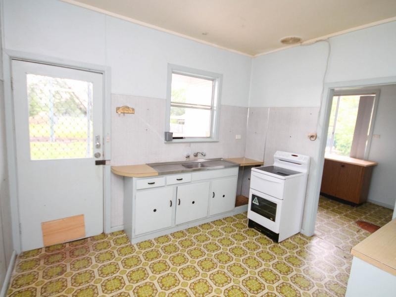 6 William Street, Inverell NSW 2360