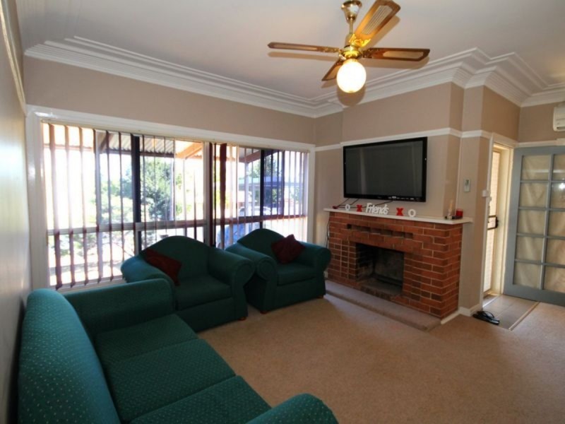 63 Prince Street, Inverell NSW 2360