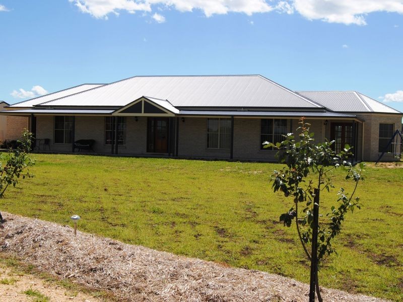 102 Fullers Lane, Inverell NSW 2360