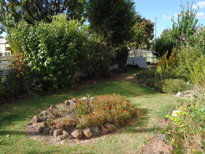37 Chester Street, Inverell NSW 2360