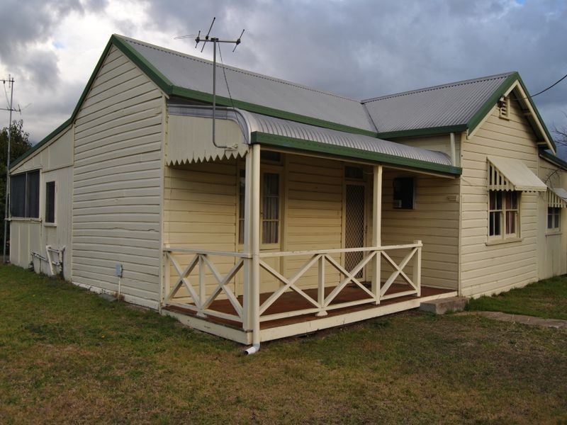 87 Granville Street, Inverell NSW 2360