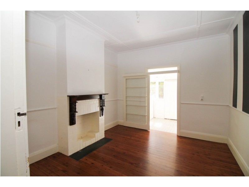 25 Brae Street, Inverell NSW 2360