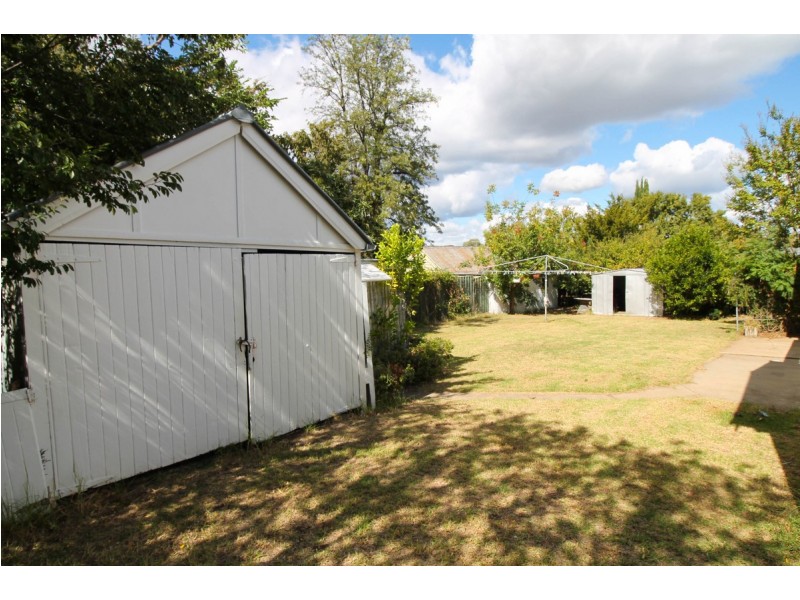 25 Brae Street, Inverell NSW 2360