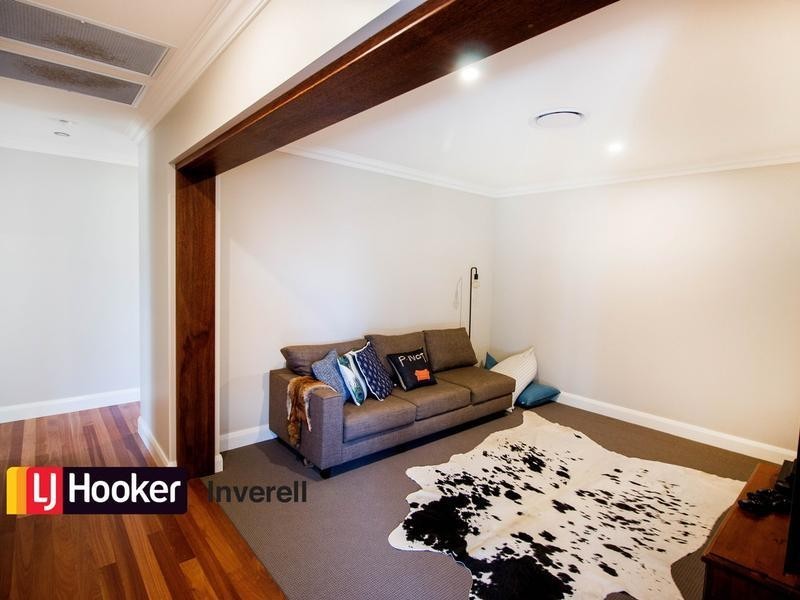8 Box Tree Place, Inverell NSW 2360