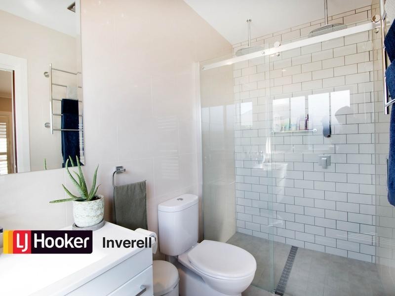 8 Box Tree Place, Inverell NSW 2360