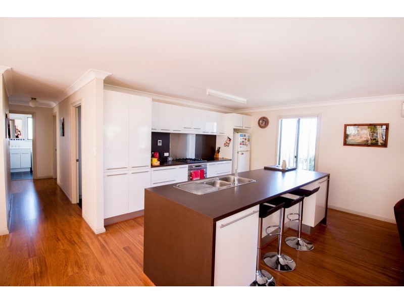 50 Wolbah Close, Inverell NSW 2360