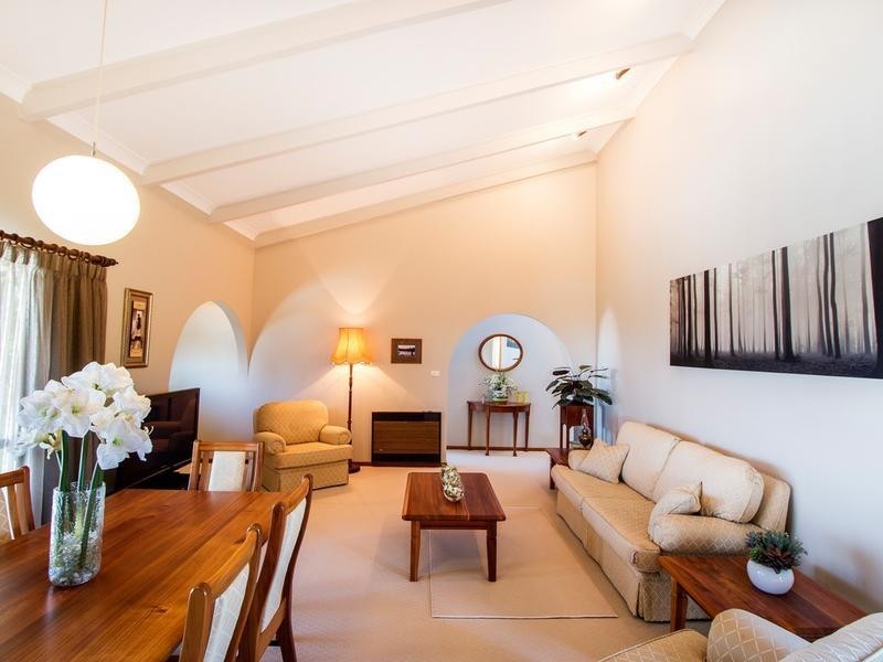 42 Lewin Street, Inverell NSW 2360