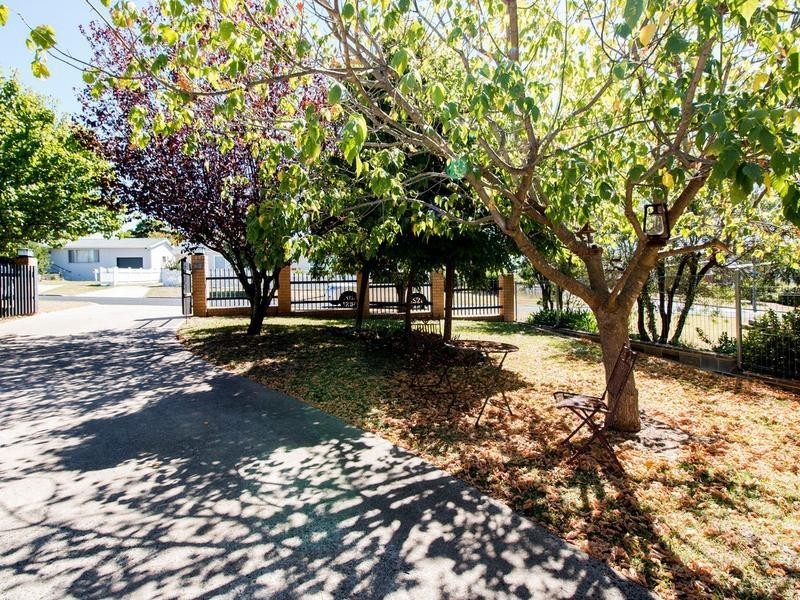 42 Lewin Street, Inverell NSW 2360