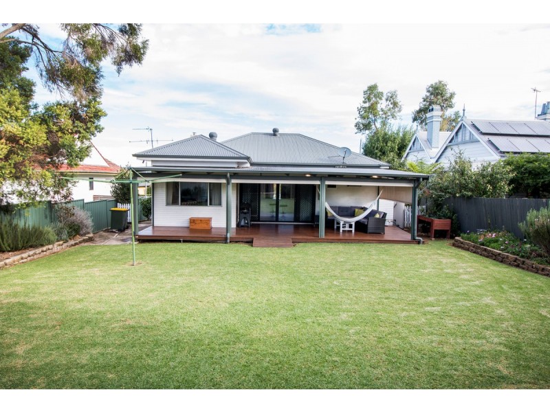 9 High Street, Inverell NSW 2360