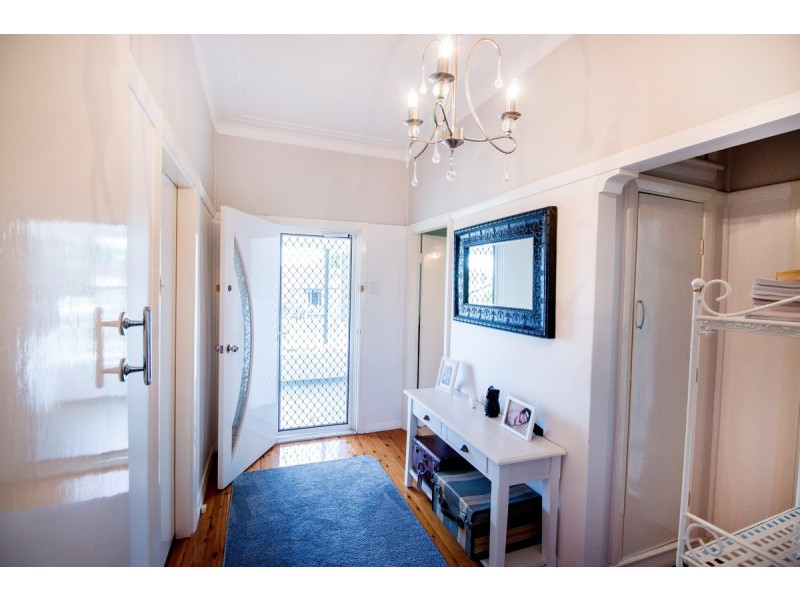 9 High Street, Inverell NSW 2360