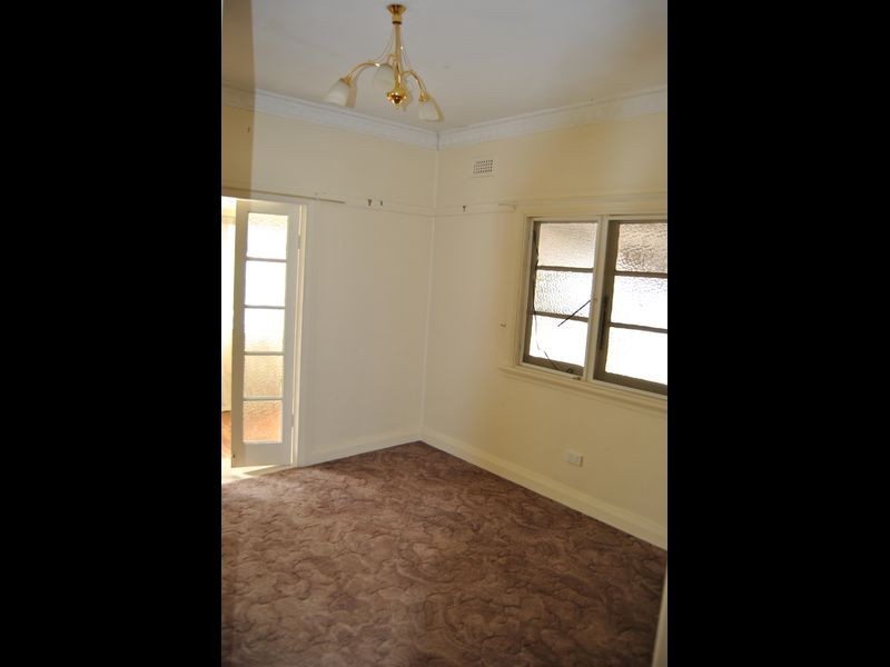 37 Chester Street, Inverell NSW 2360