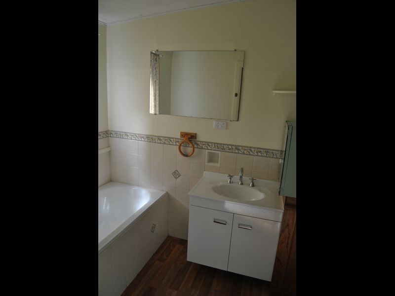 37 Chester Street, Inverell NSW 2360