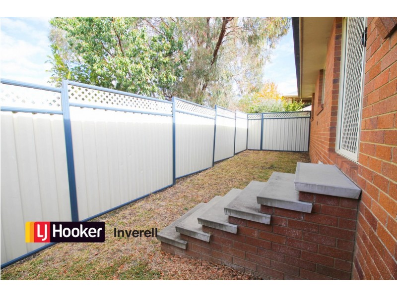 2B Crestview Place, Inverell NSW 2360