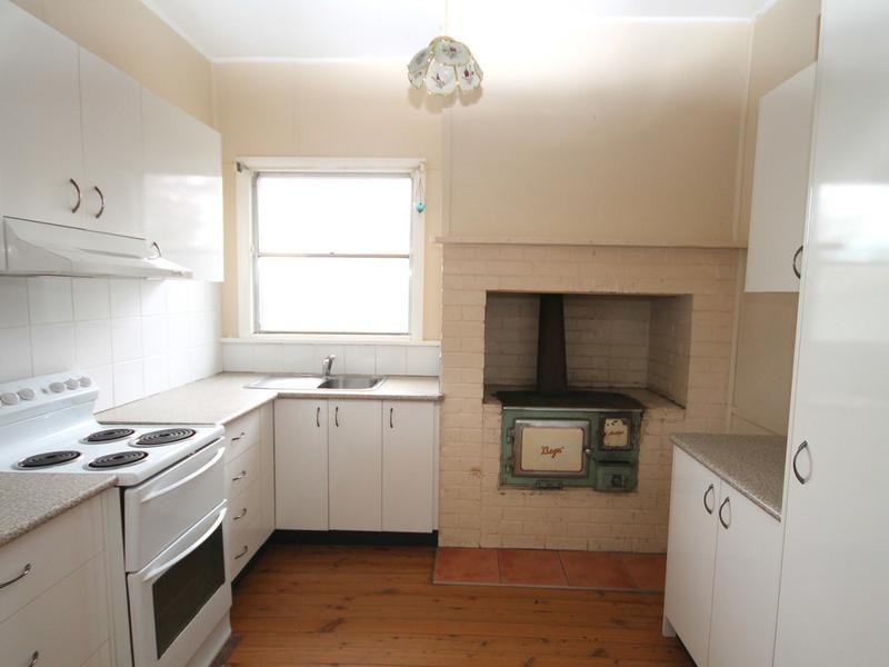 6 Mulligan Street, Inverell NSW 2360