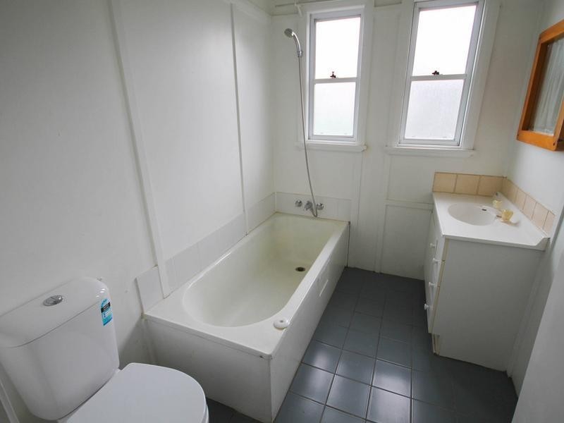 6 Mulligan Street, Inverell NSW 2360