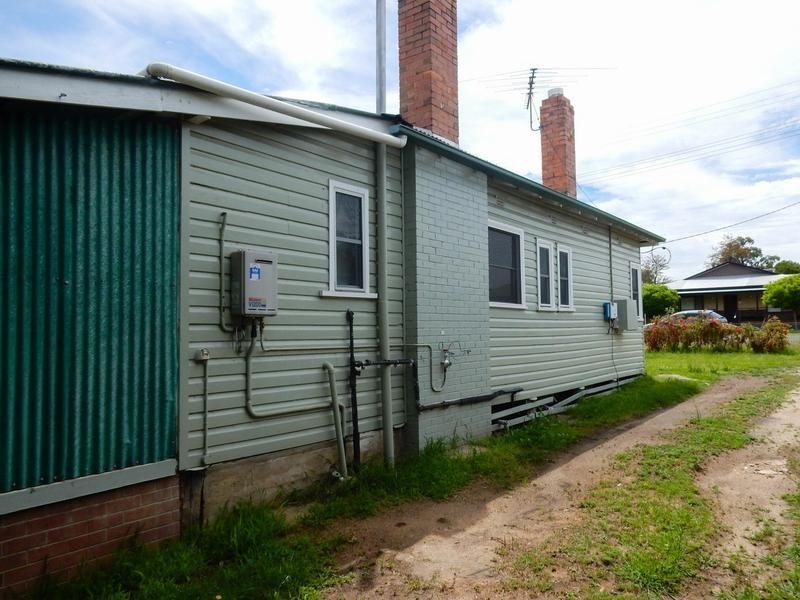 6 Mulligan Street, Inverell NSW 2360