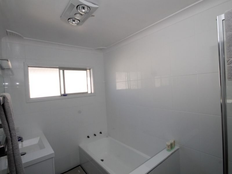 108 Lawrence Street, Inverell NSW 2360
