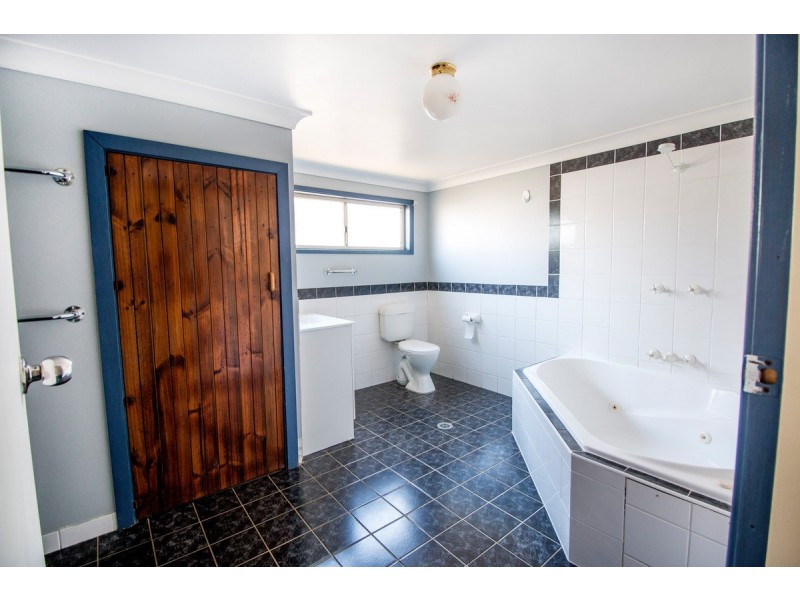 45 Rivers Street, Inverell NSW 2360