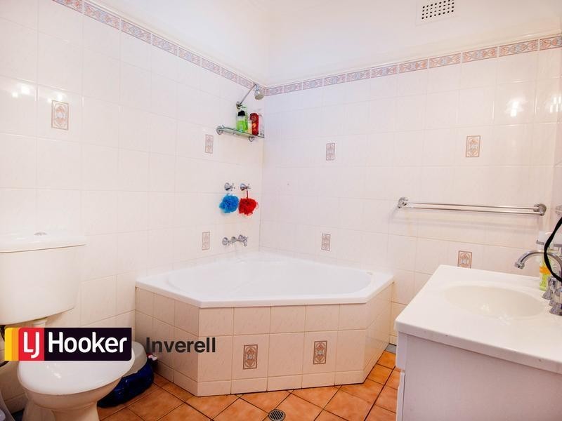 35 Herbert Street, Inverell NSW 2360