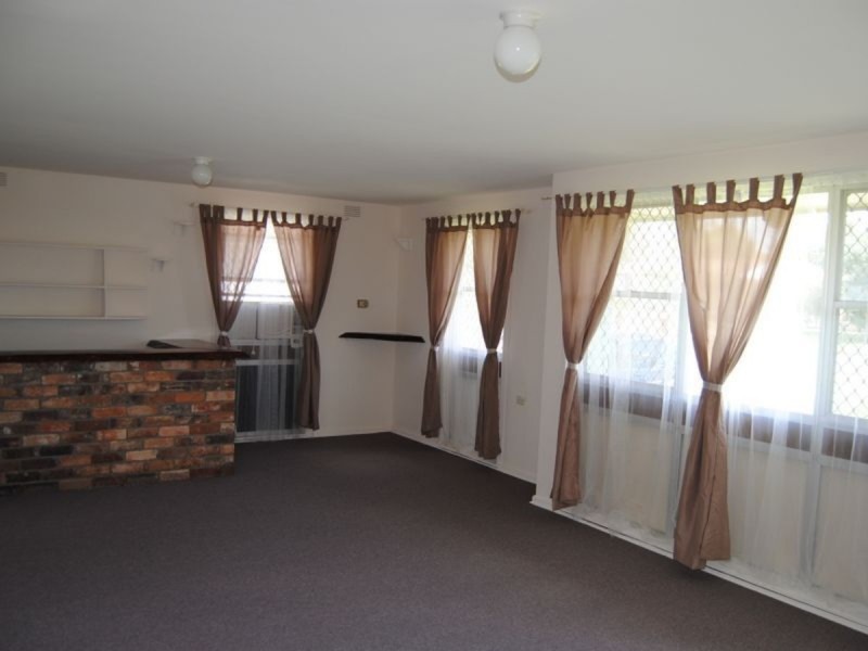 35 Eugene Street, Inverell NSW 2360
