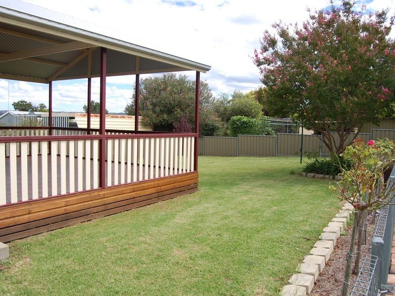 11 Carlyle Street, Inverell NSW 2360