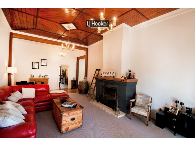 16 Andrew Street, Inverell NSW 2360