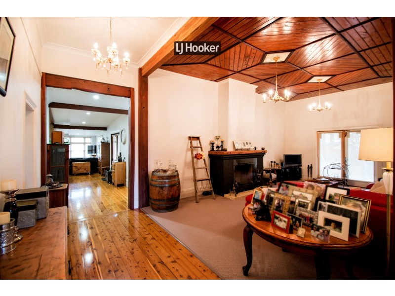 16 Andrew Street, Inverell NSW 2360