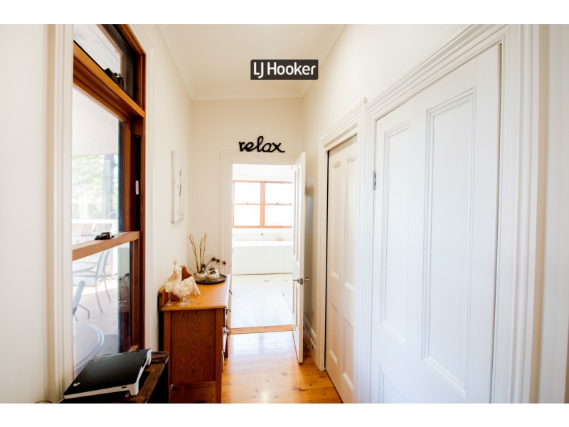 16 Andrew Street, Inverell NSW 2360