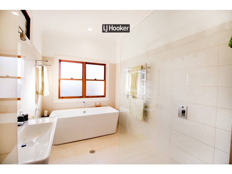 16 Andrew Street, Inverell NSW 2360