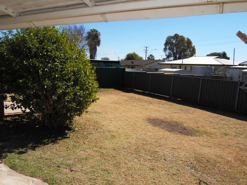 7 Lauder Street, Inverell NSW 2360