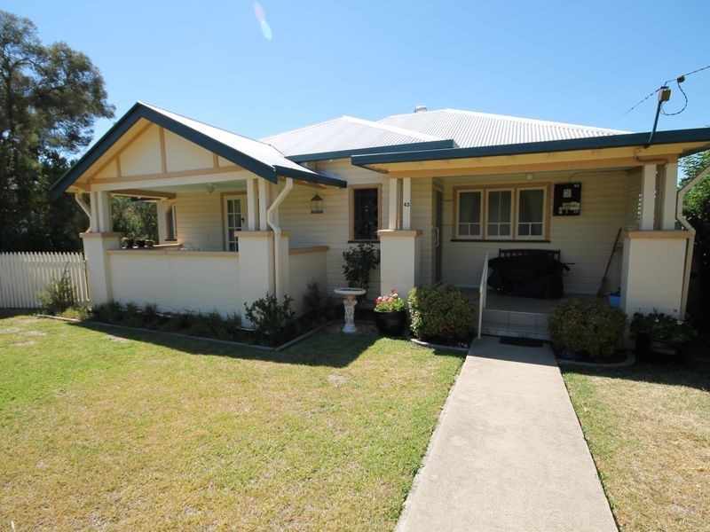 43 George Street, Inverell NSW 2360