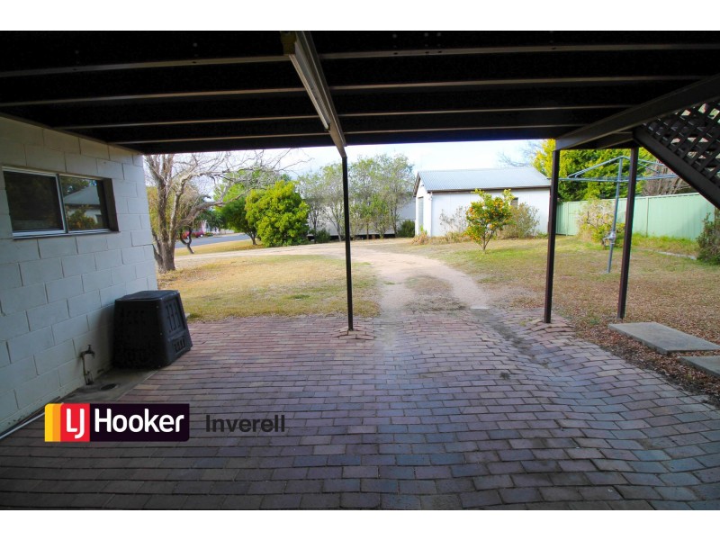 10 Lindsay Avenue, Inverell NSW 2360