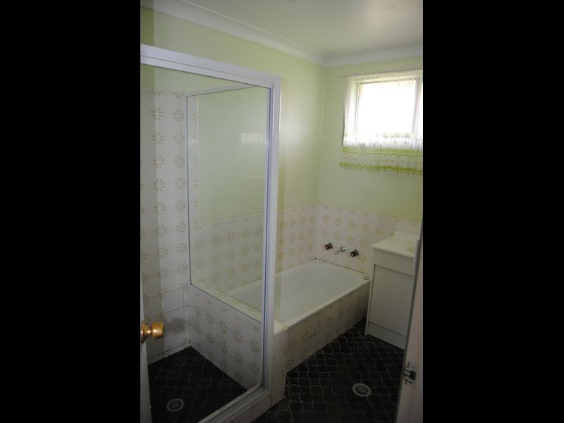 13 Lauder Street, Inverell NSW 2360