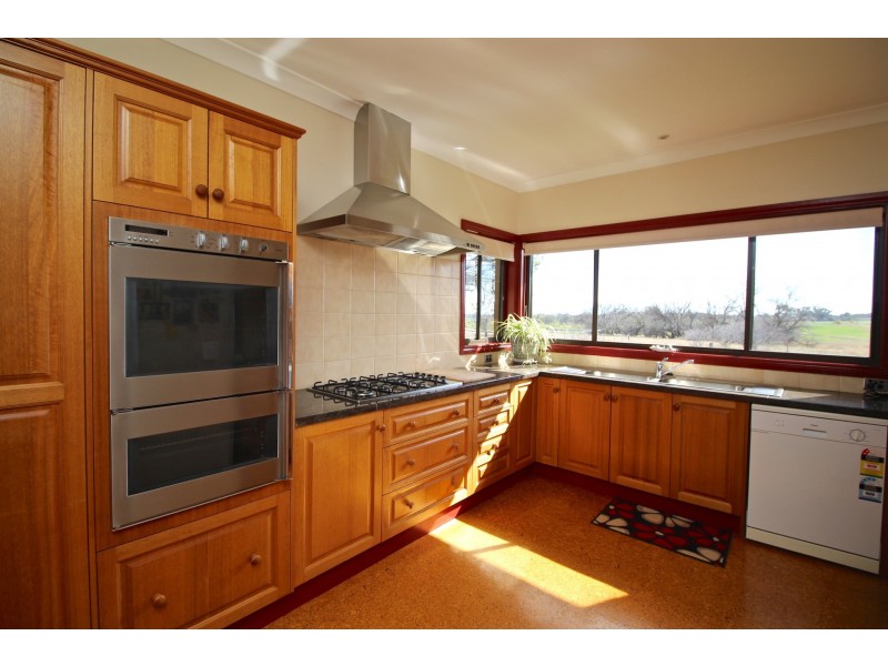 191 Halls Lane, Inverell NSW 2360