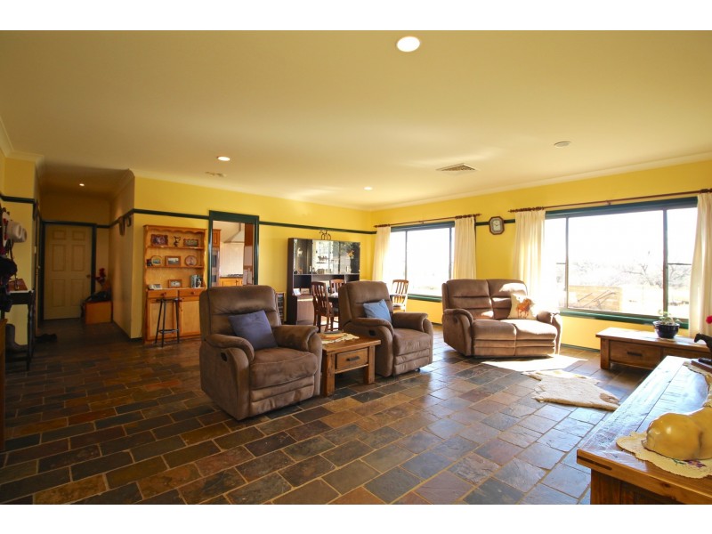 191 Halls Lane, Inverell NSW 2360